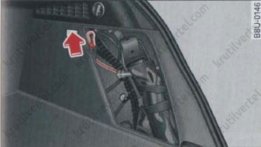 аварийное открывание лючка топливного бака Audi Q3, аварийное открывание лючка топливного бака Ауди Ку3