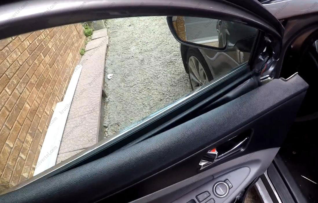 обивка передней двери Hyundai Sonata YF